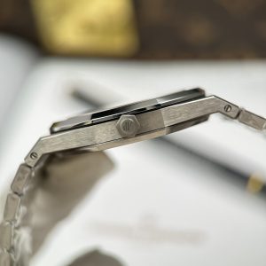 Audemars Piguet Royal Oak Extra-thin Jumbo 16202 Chế Tác Mặt Màu Đỏ Đô Dây Kim Loại Xưởng ZF 39mm (2)