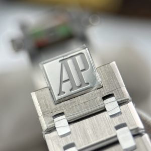 Audemars Piguet Royal Oak Extra-thin Jumbo 16202 Chế Tác Mặt Màu Đỏ Đô Dây Kim Loại Xưởng ZF 39mm (2)