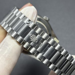 Rolex Day-Date Fake Cao Cấp Mặt Đen Máy Calibre 3255 Dây Đeo President Nhà Máy RC 40mm (2)