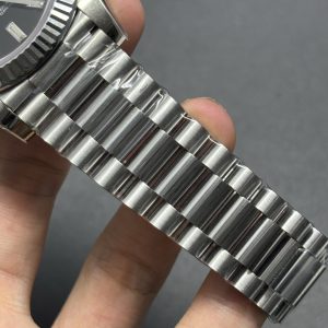 Rolex Day-Date Fake Cao Cấp Mặt Đen Máy Calibre 3255 Dây Đeo President Nhà Máy RC 40mm (2)