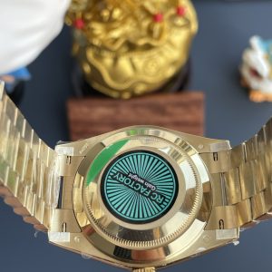 Rolex Day-Date Fake Cao Cấp Mặt Đen Nặng 210 Gram Màu Vàng Vàng Nhà Máy RC 40mm (2)
