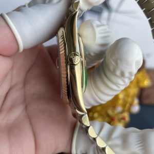 Rolex Day-Date Replica Cao Cấp Mặt Xanh Lá Cây Nặng 210 Gram Màu Vàng Vàng Nhà Máy RC 40mm (2)