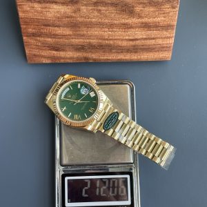 Rolex Day-Date Replica Cao Cấp Mặt Xanh Lá Cây Nặng 210 Gram Màu Vàng Vàng Nhà Máy RC 40mm (2)